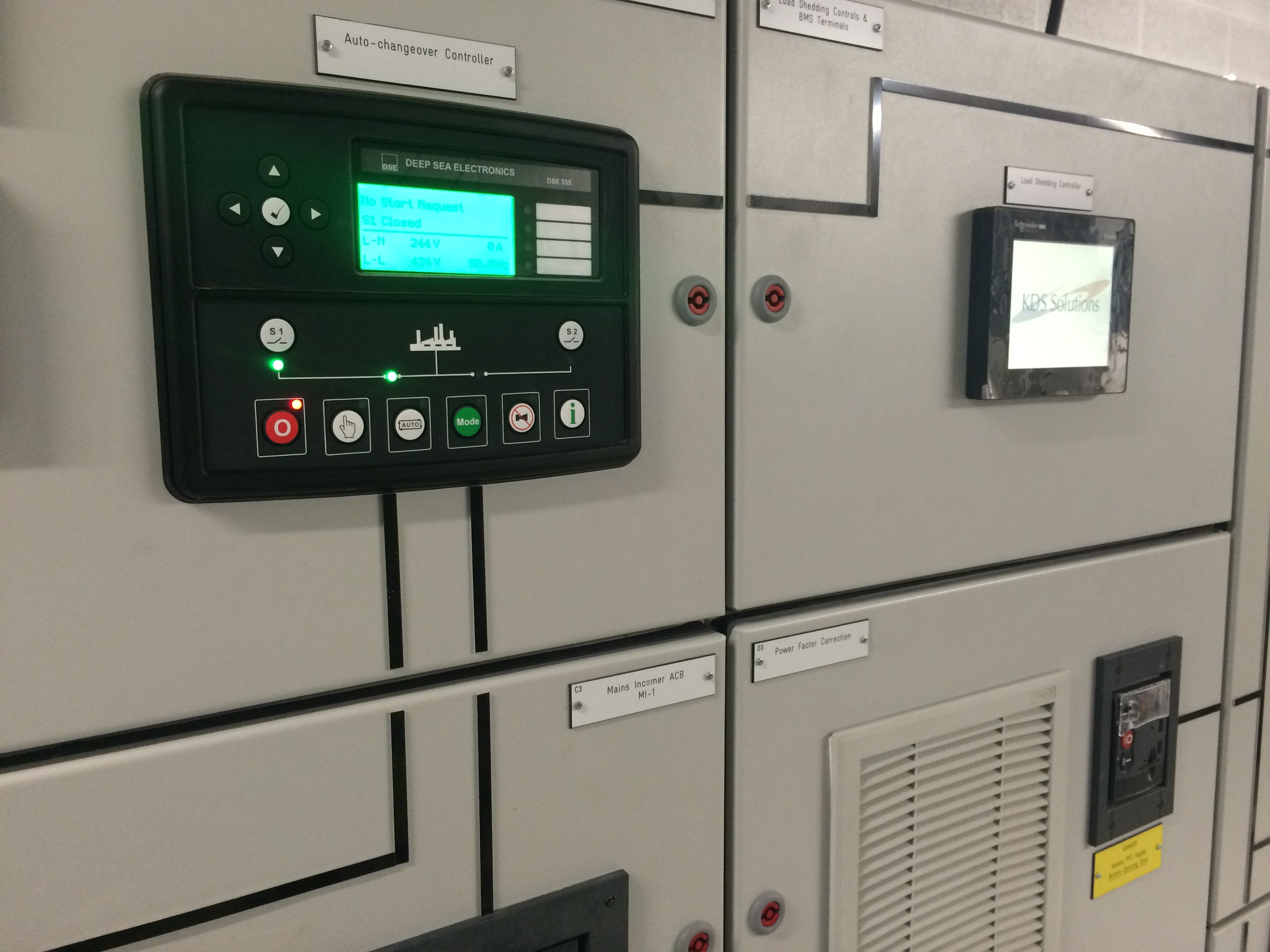 Automatic Transfer Switches to 6300A